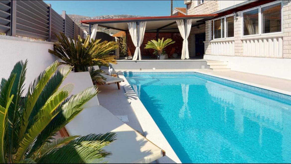 Villa Nana With Pool Kaštela Eksteriør bilde