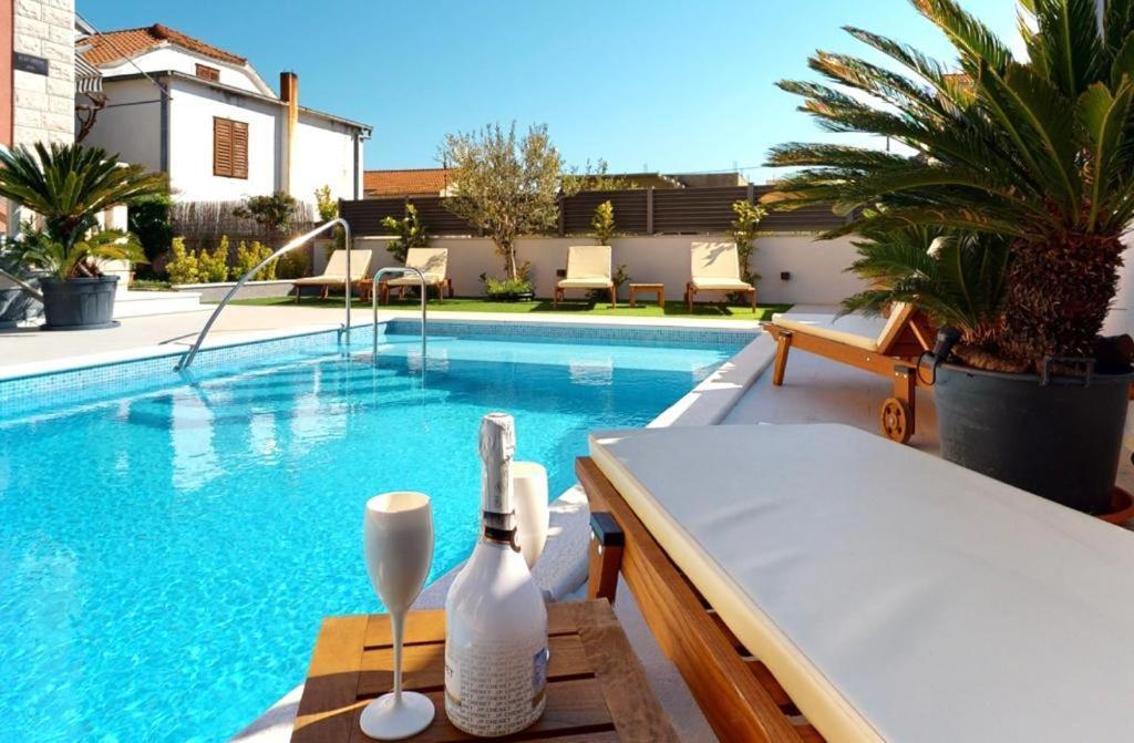 Villa Nana With Pool Kaštela Eksteriør bilde